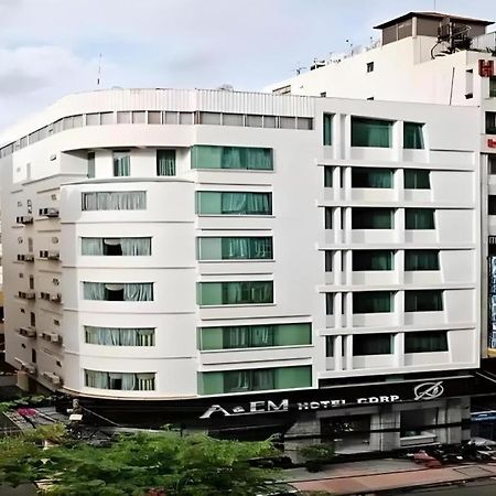 The White Hotel 8A Thai Van Lung Хошимин Экстерьер фото