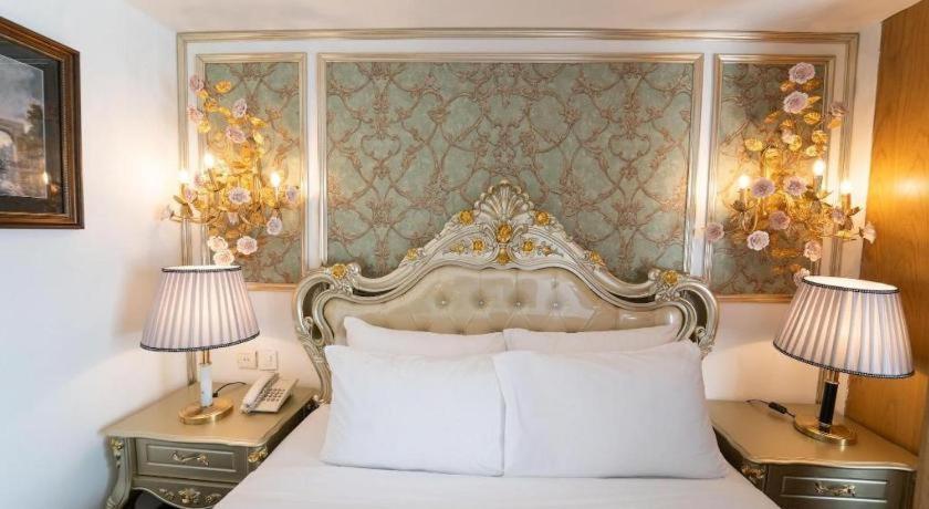 The White Hotel 8A Thai Van Lung Хошимин Экстерьер фото